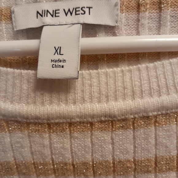 Sweater - Picture 3 of 3